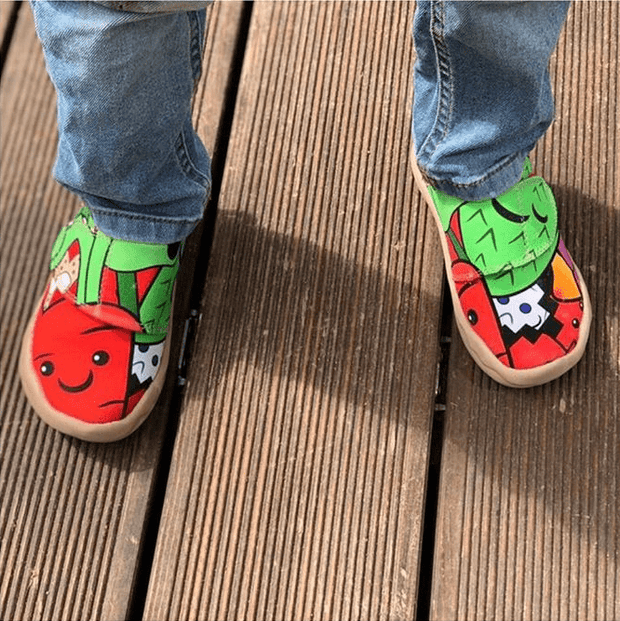 UIN Footwear Kid Carrot Canvas loafers