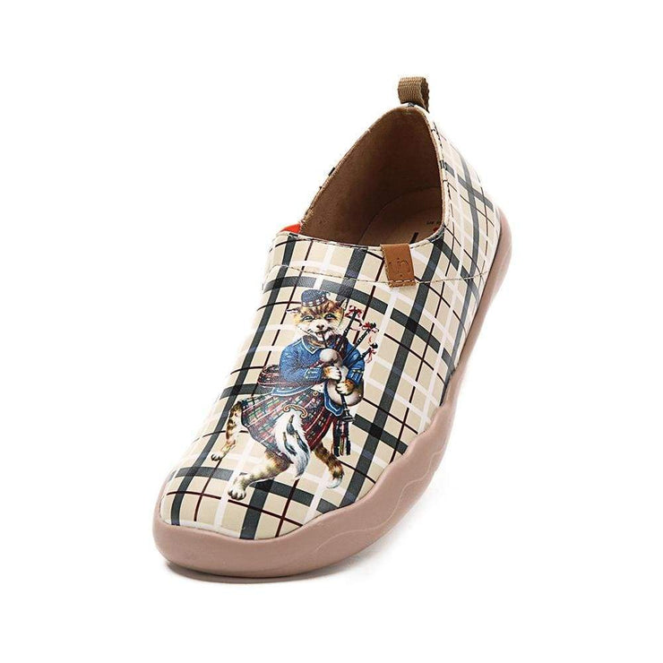 UIN Footwear Women Scottish Fairy Tale Canvas loafers